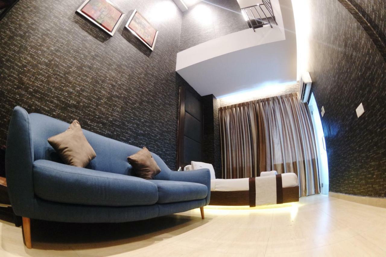 Here Hotel Секудаи Экстерьер фото